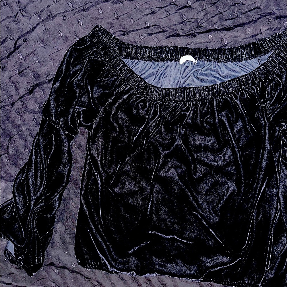 Hollister Off Shoulder Black Velvet Bell Sleeved cropped T-Shirt